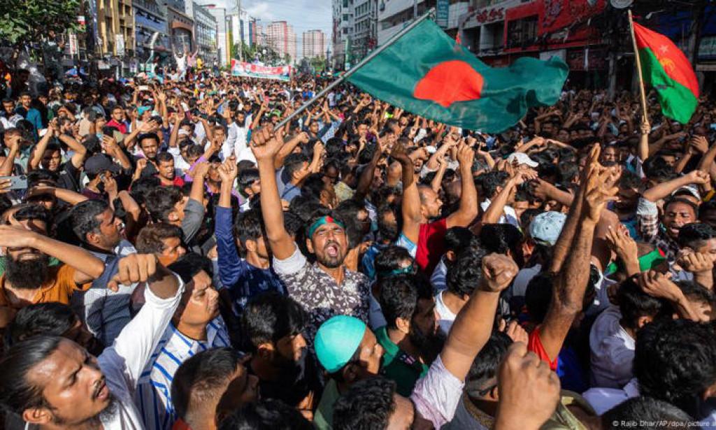 Bangladesh: What's behind the spike in journalist killings?
