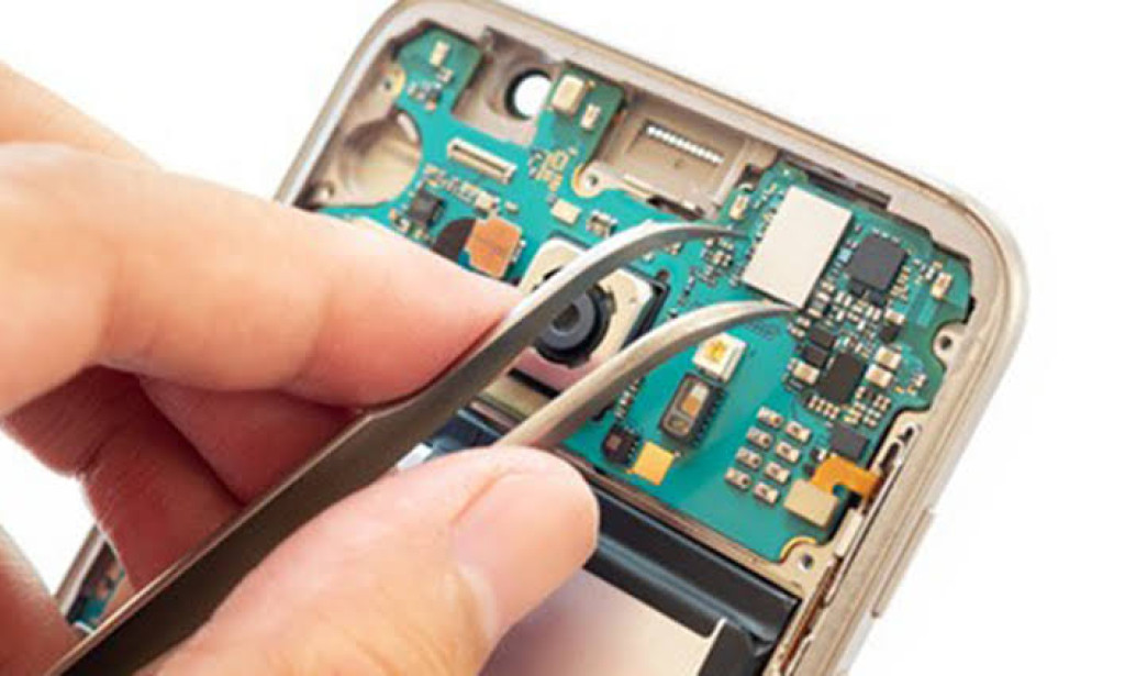 Kenya eyes US investors for smartphones production